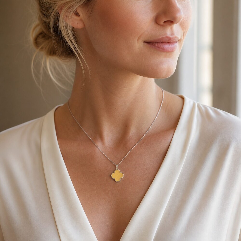 Van Cleef & Arpels Elegant Signature Necklace Style 1 | New with Box - Picture 8 of 9